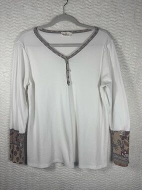 Hopely Waffle White Long-Sleeve Henley Top with Printed Cuff Trim